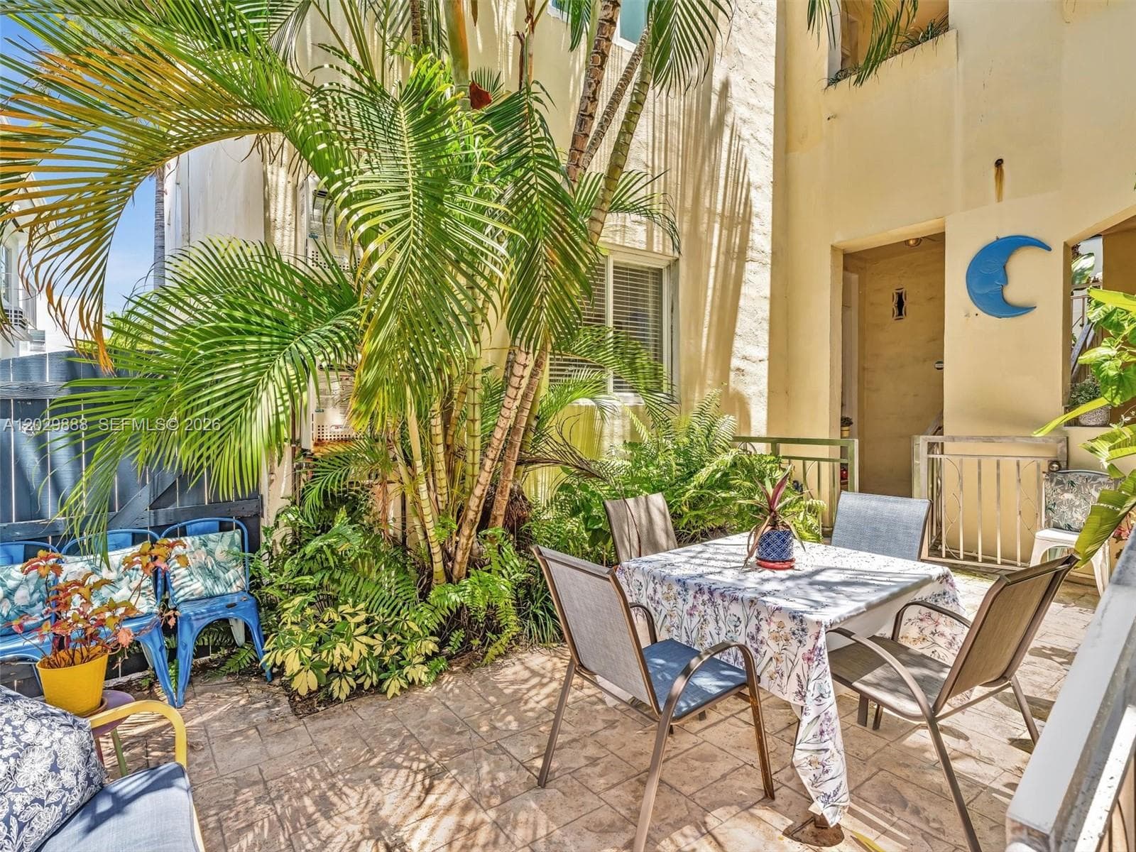 A12029888 — Miami Beach — 17