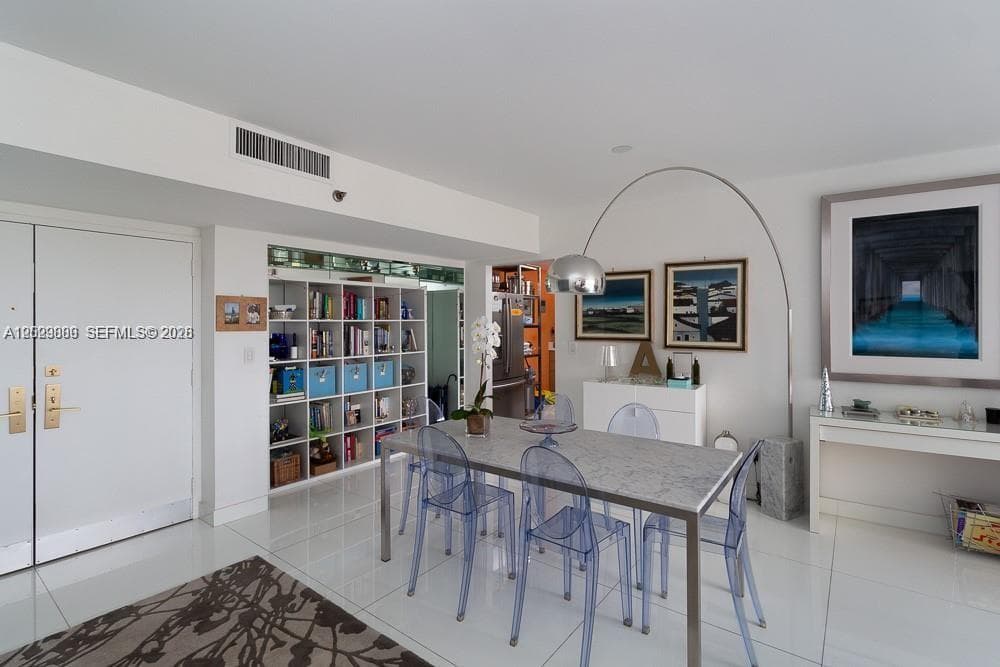 A12029889 — Miami Beach — 4