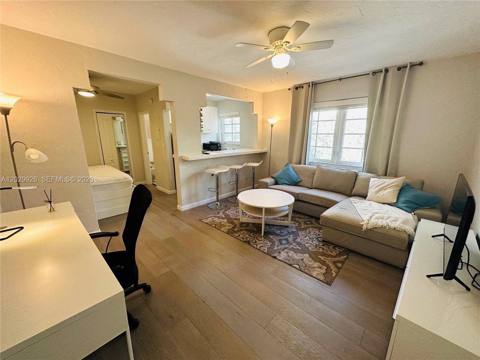 A12029926 — Miami Beach — 3