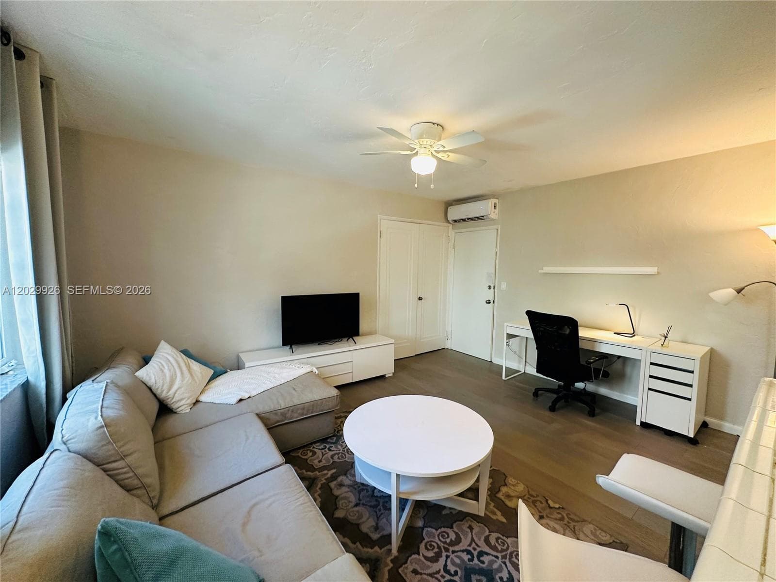A12029926 — Miami Beach — 9