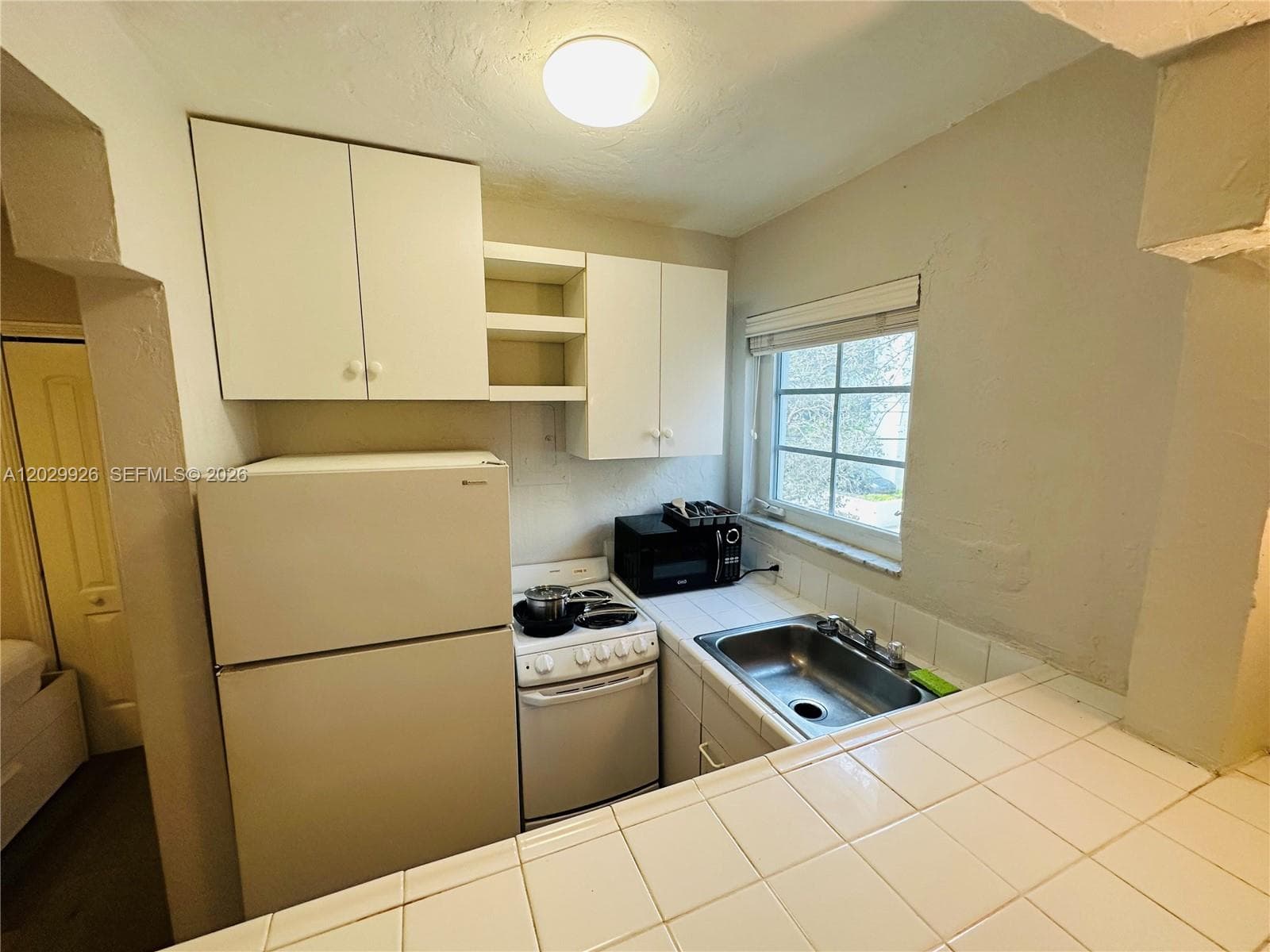 A12029926 — Miami Beach — 11