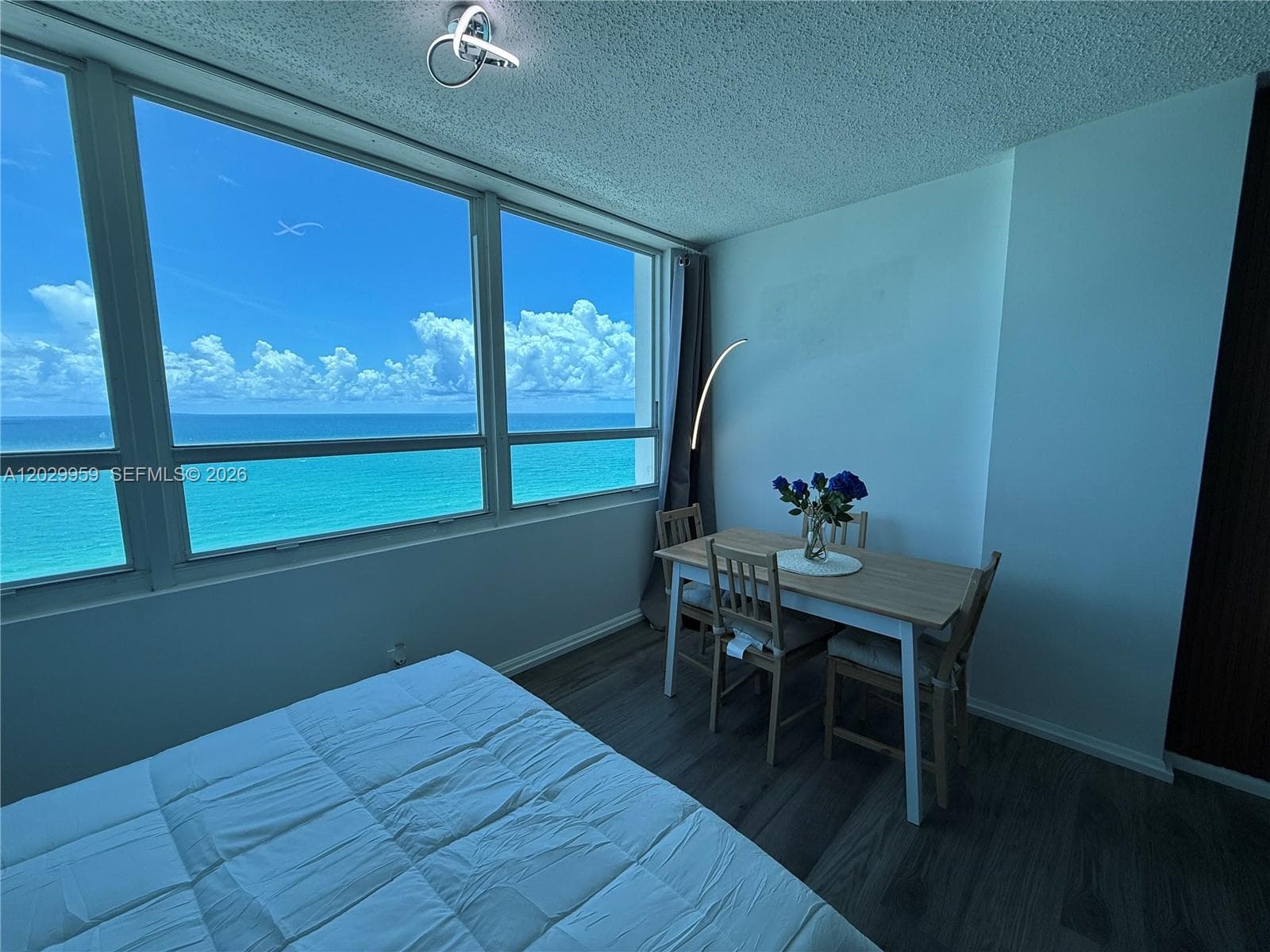 A12029959 — Miami Beach — 19