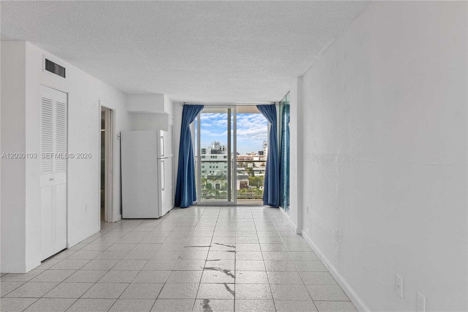 A12030103 — Miami Beach