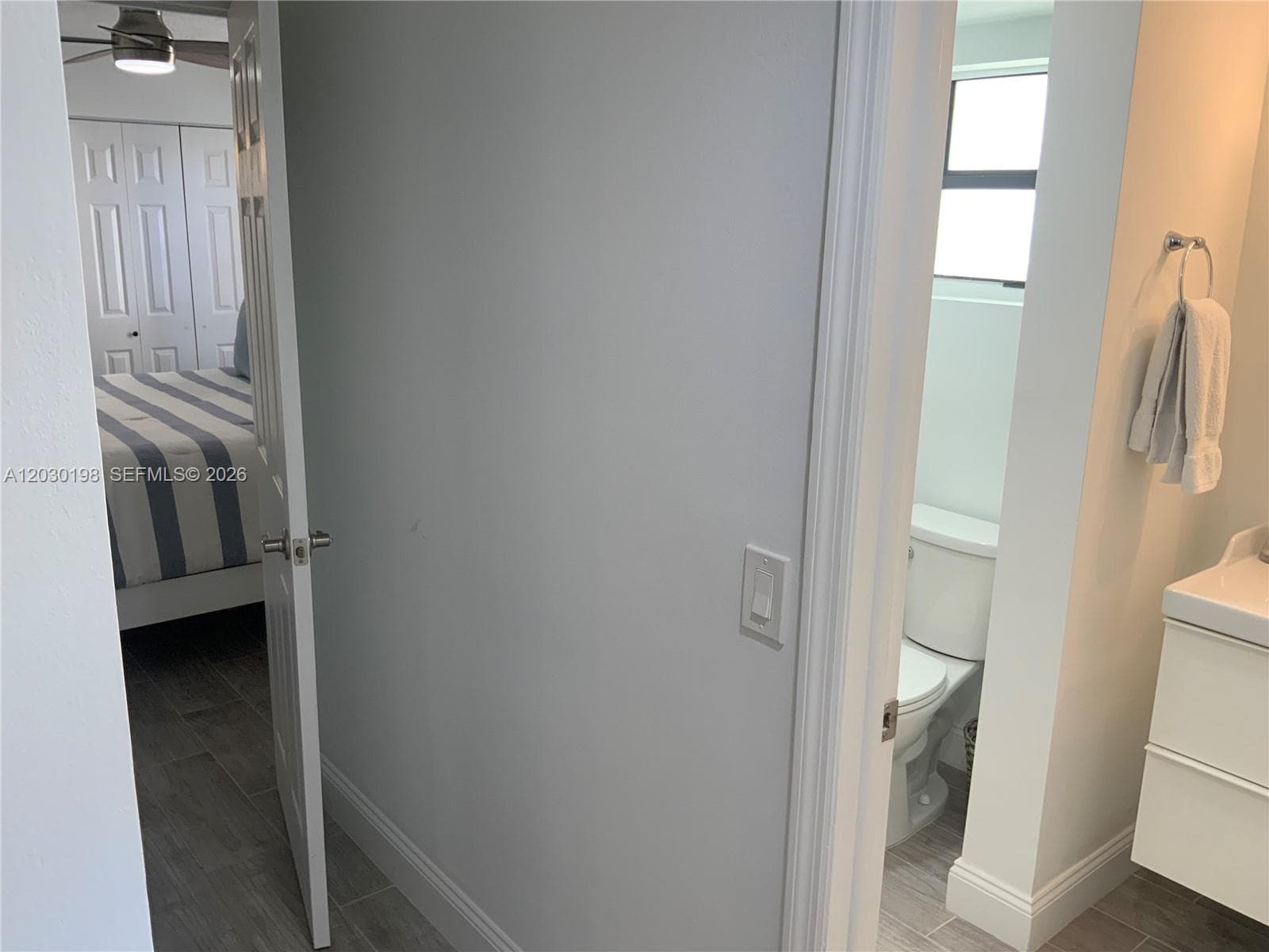 A12030198 — Miami Beach — 14