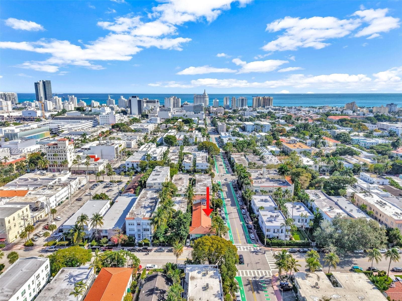 A12030511 — Miami Beach — 29