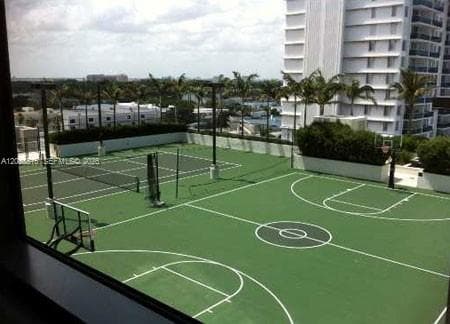 A12030516 — Miami Beach — 13