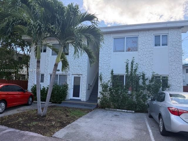 A12030624 — Miami Beach