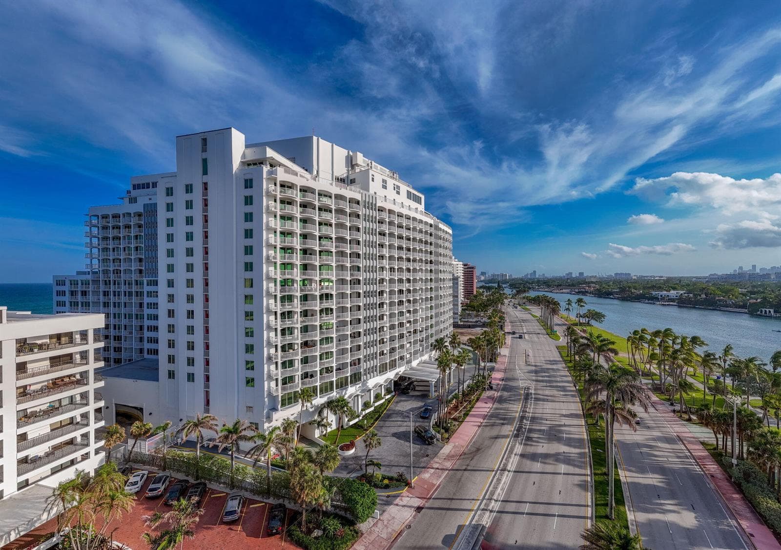 B26036608 — Miami Beach — 36
