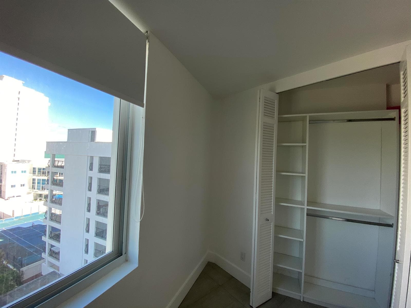 B26036608 — Miami Beach — 20