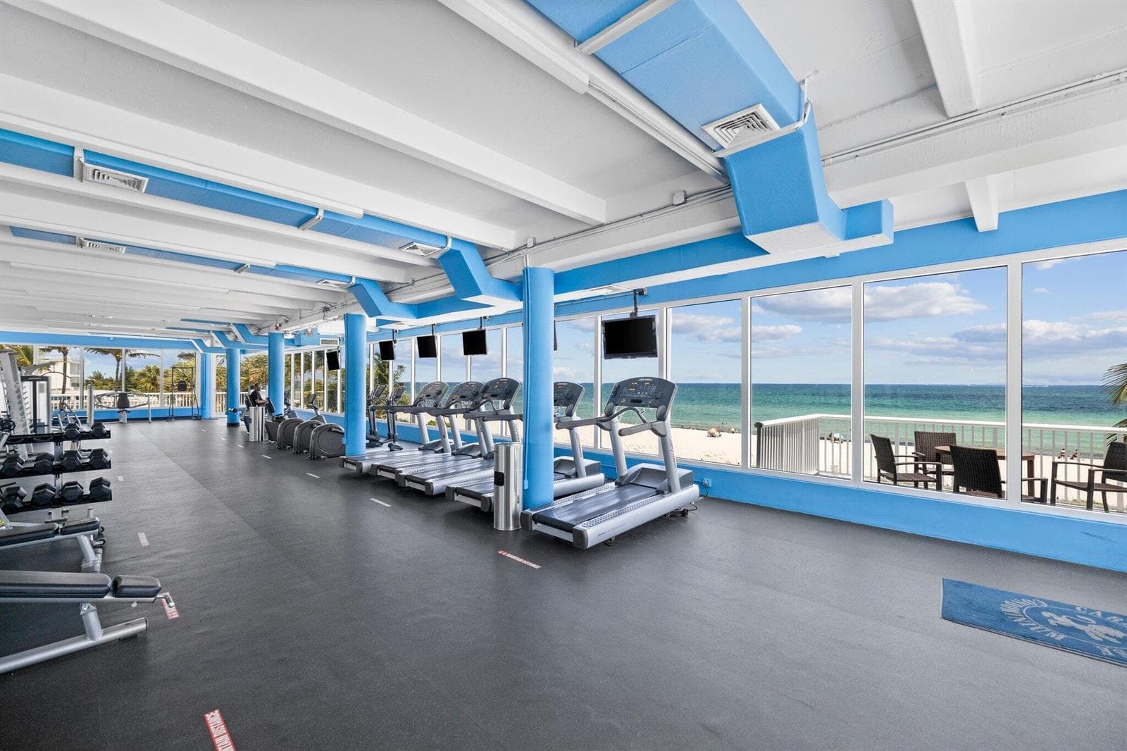 B26036608 — Miami Beach — 29