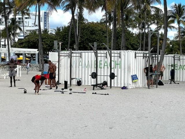 A12030782 — Miami Beach — 56