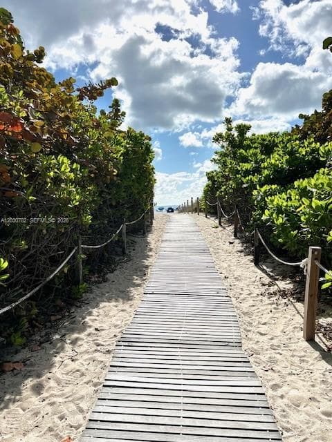 A12030782 — Miami Beach — 45