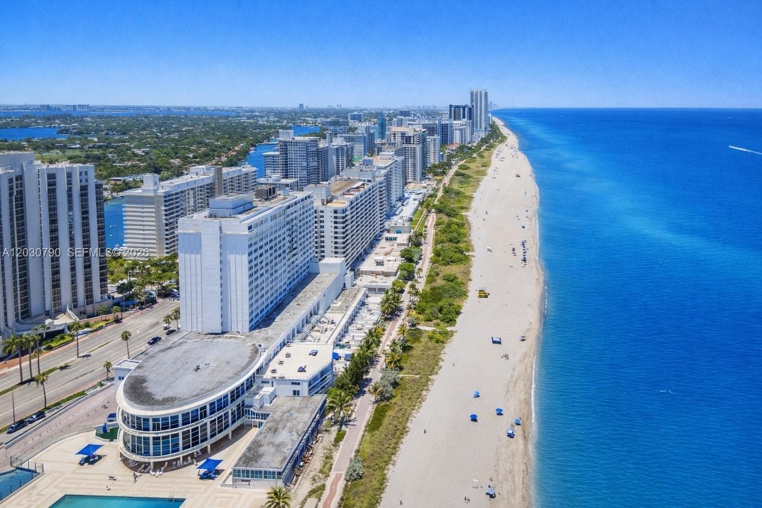 A12030790 — Miami Beach — 27