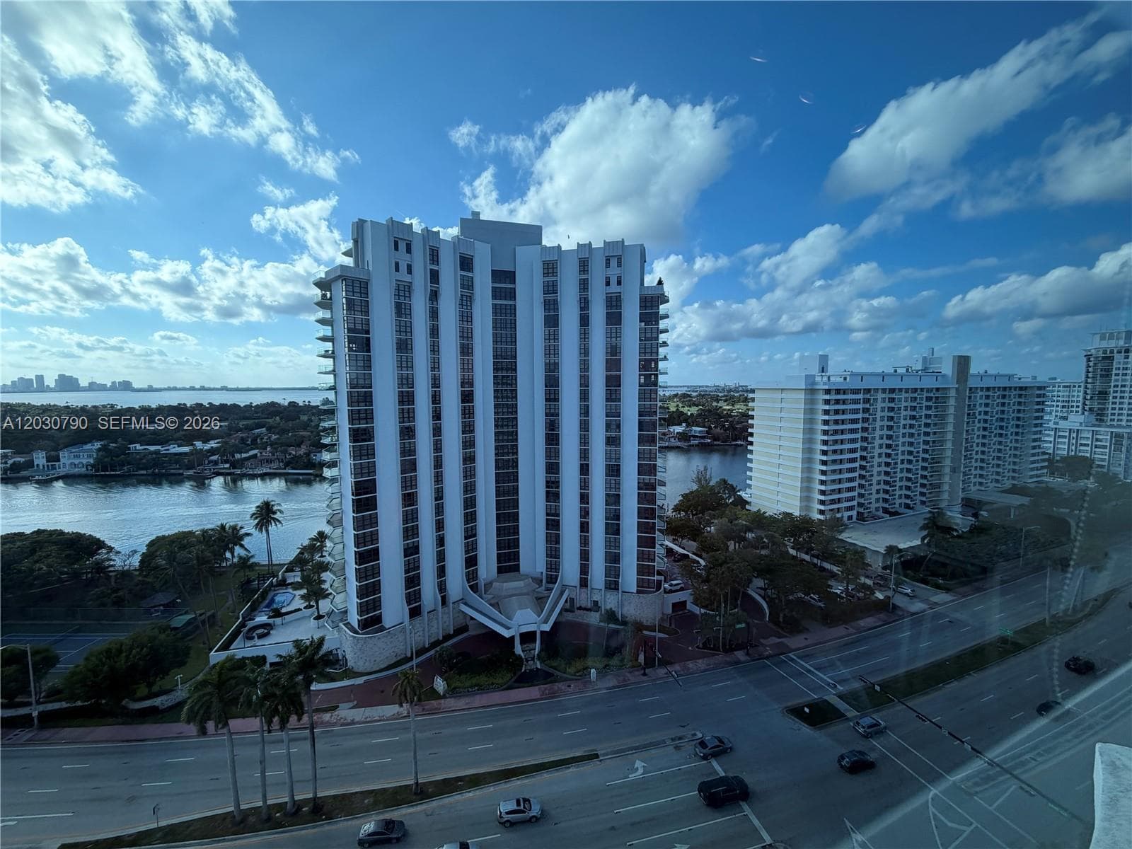 A12030790 — Miami Beach — 16