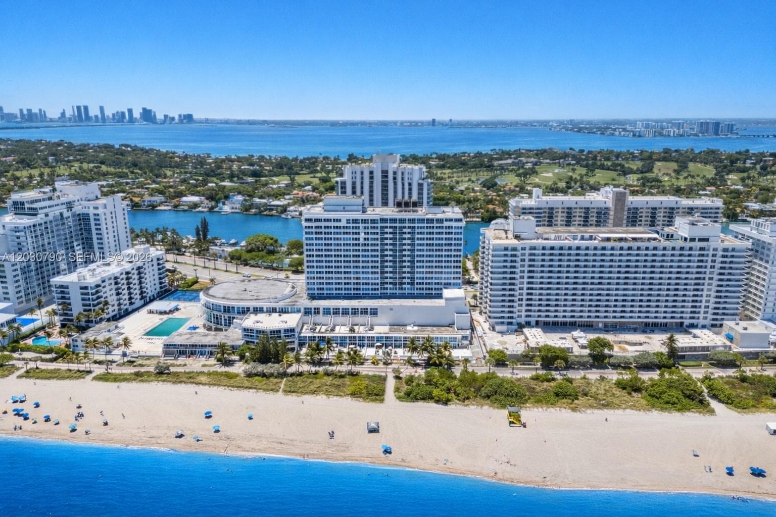 A12030790 — Miami Beach — 25