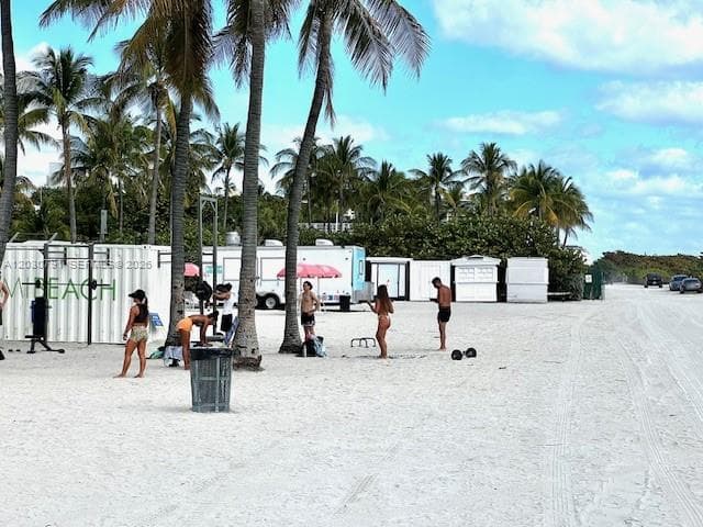 A12030791 — Miami Beach — 56