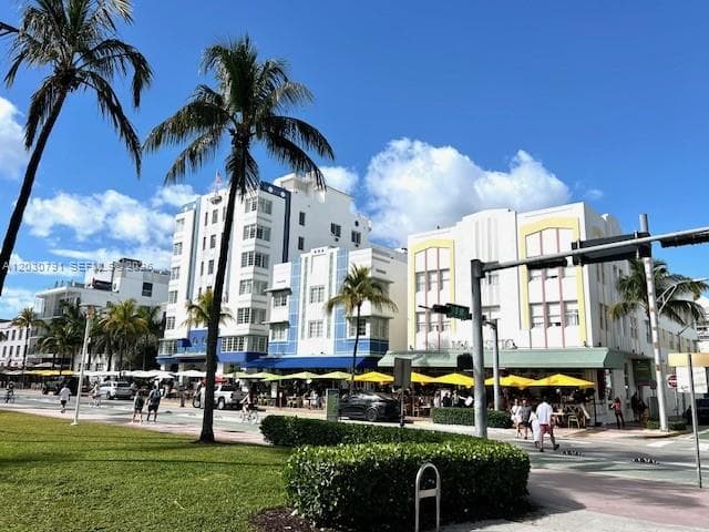 A12030791 — Miami Beach — 36