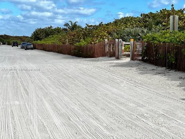 A12030791 — Miami Beach — 58