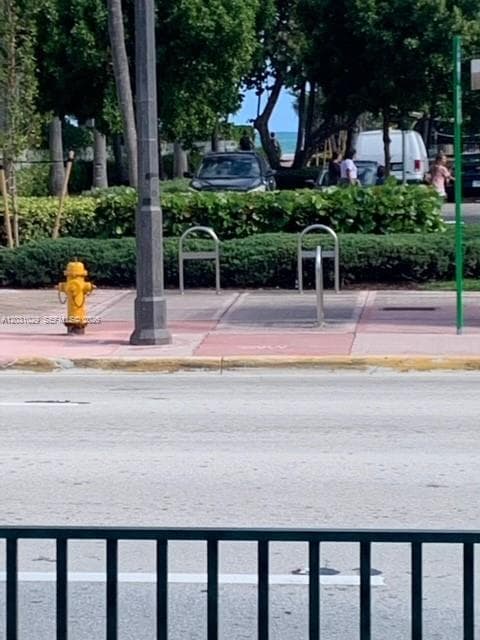 A12031029 — Miami Beach — 6
