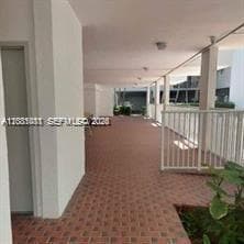 A12031081 — Miami Beach — 19