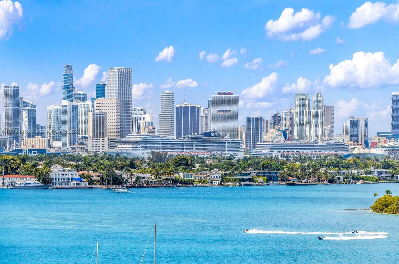 A12031198 — Miami Beach — 6