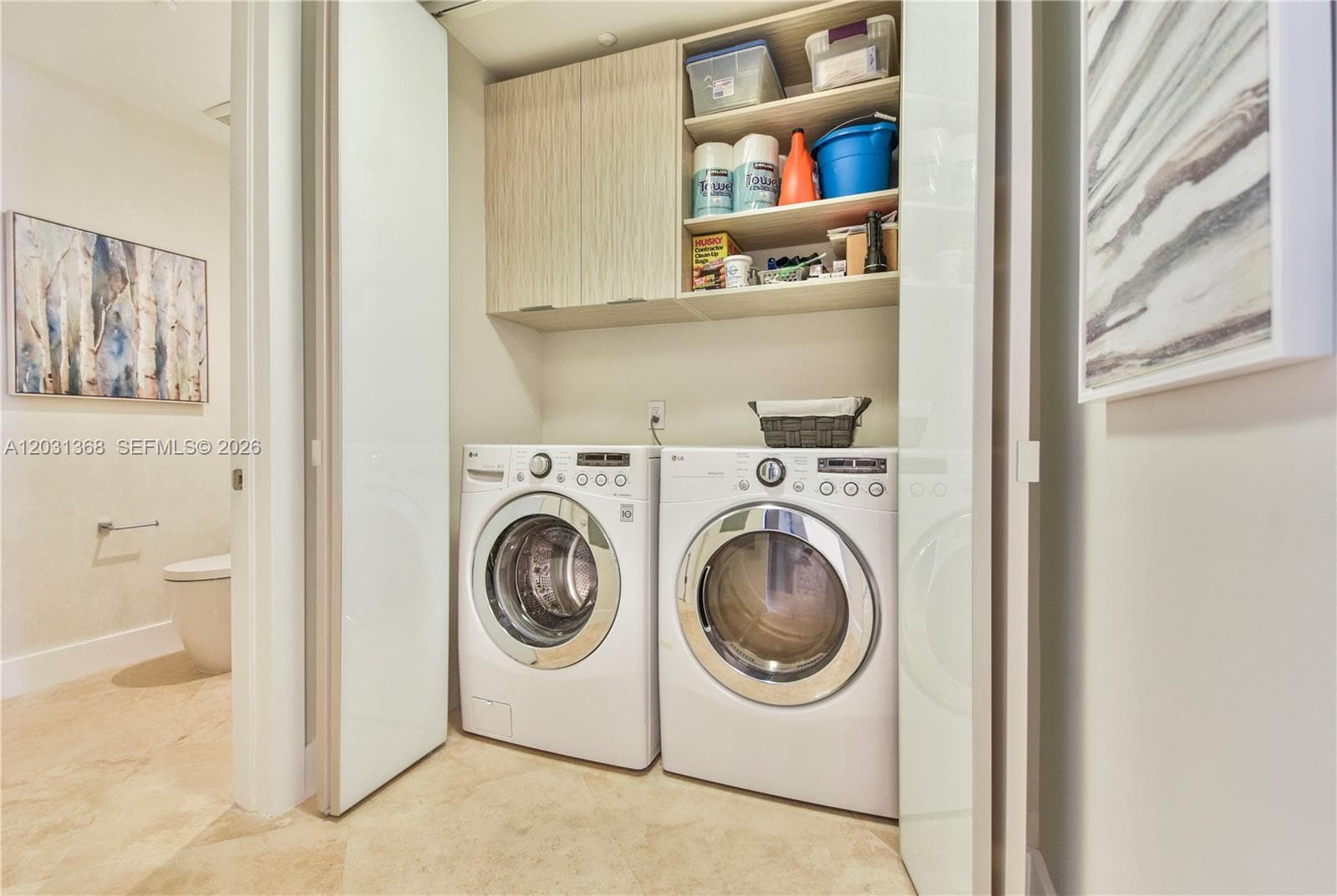 A12031368 — Miami Beach — 26