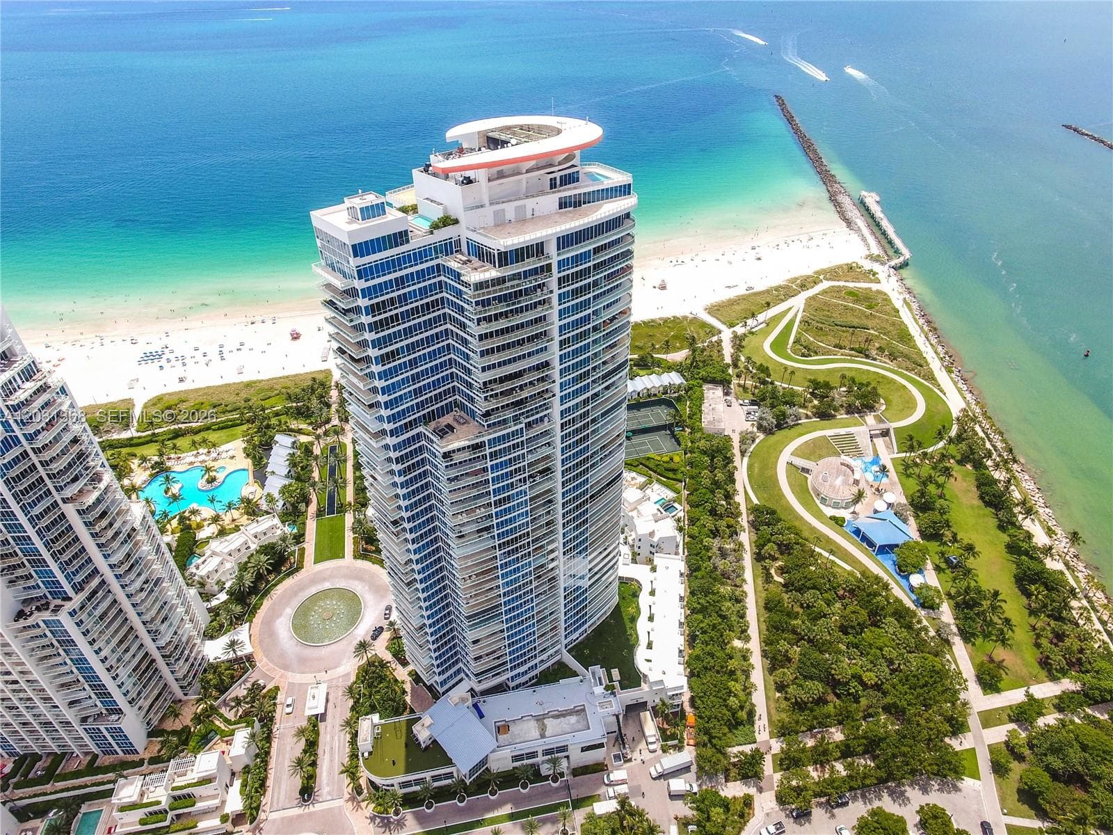 A12031368 — Miami Beach — 29
