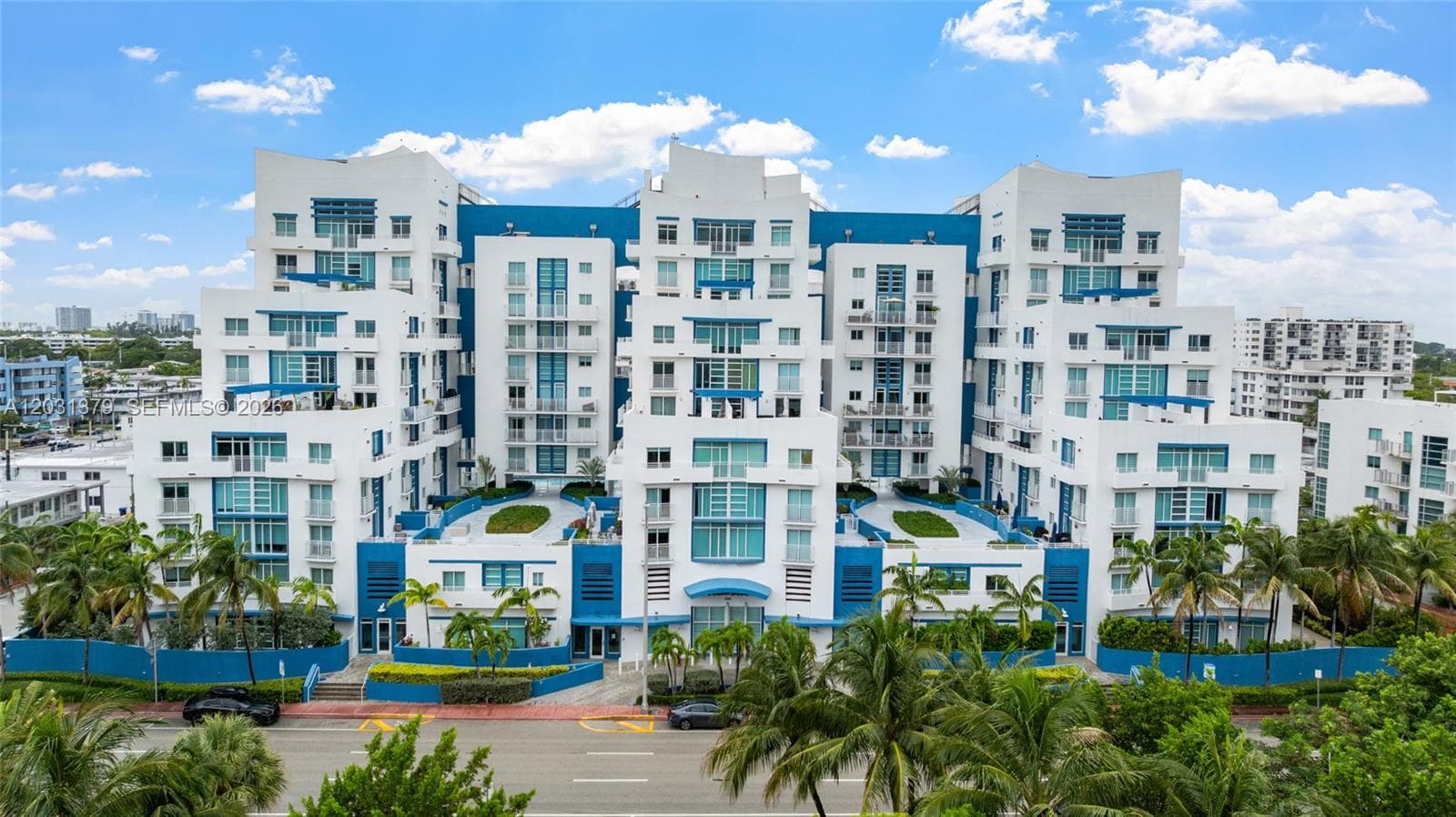 A12031379 — Miami Beach — 2
