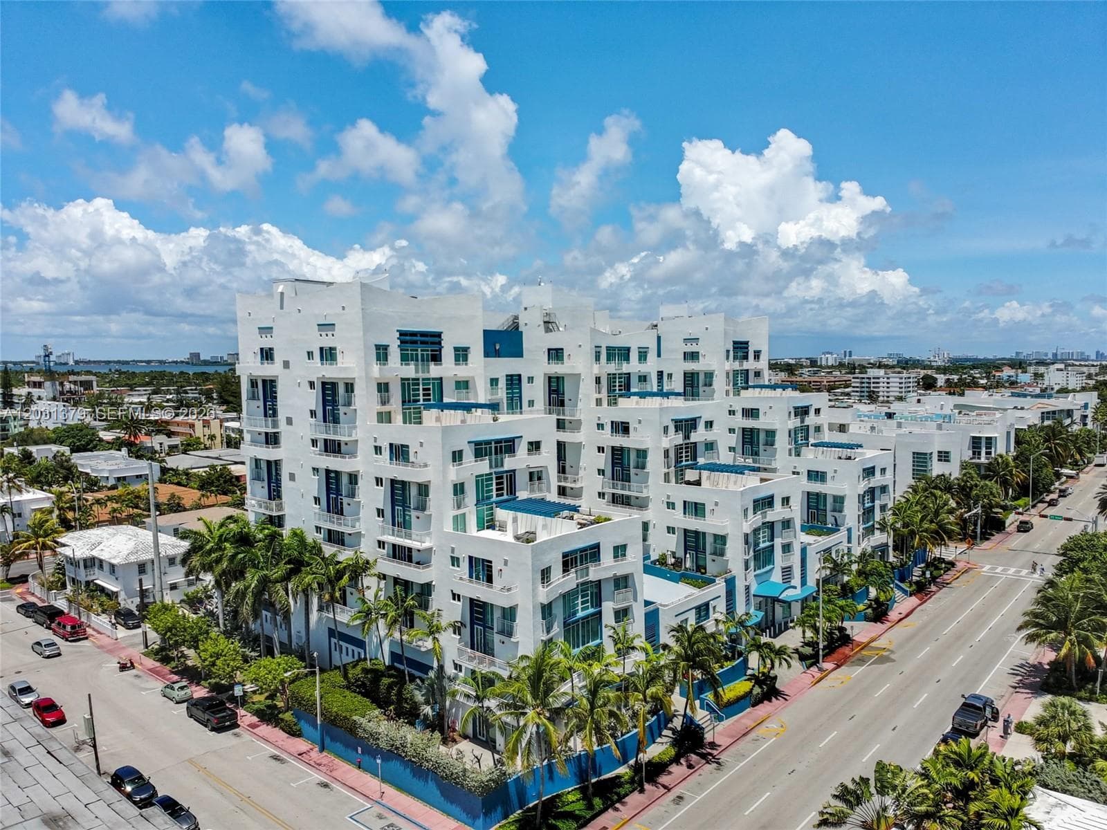 A12031379 — Miami Beach — 51