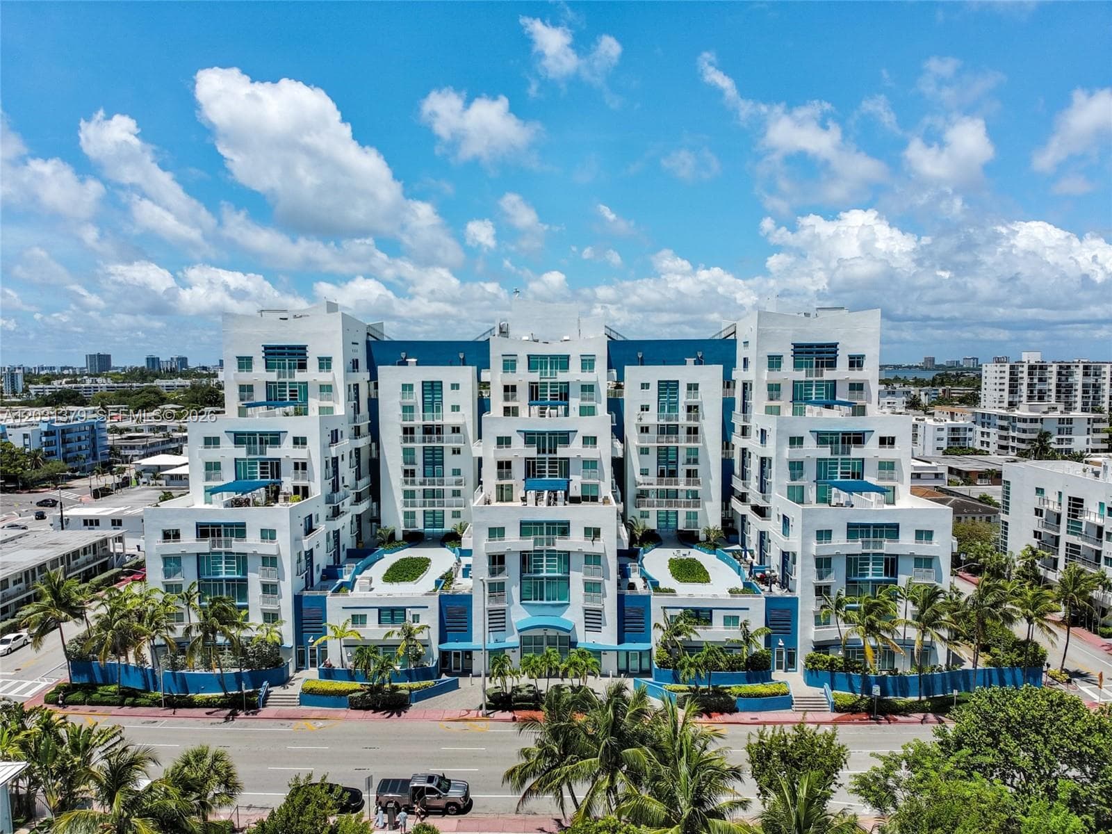 A12031379 — Miami Beach — 50