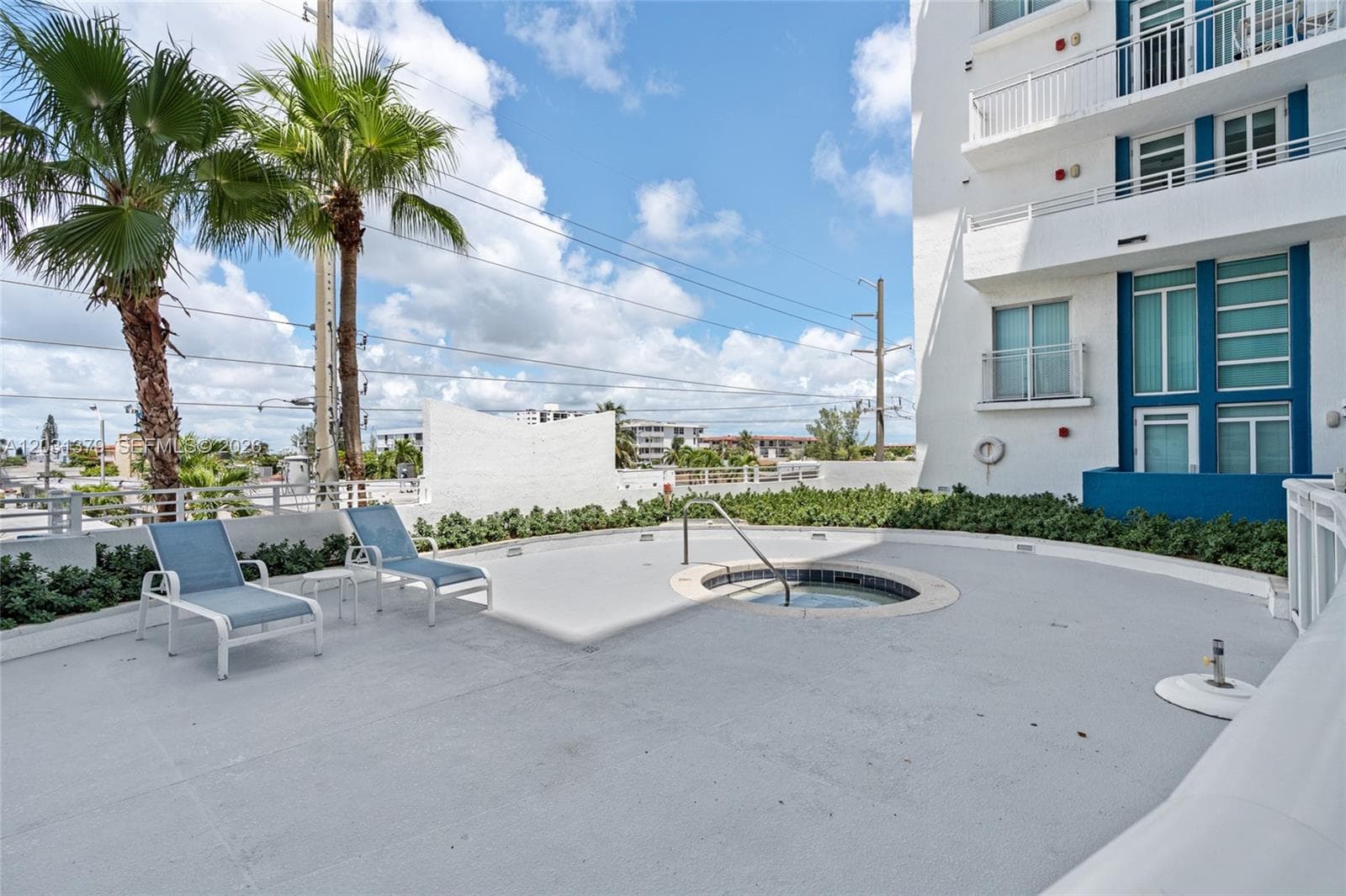 A12031379 — Miami Beach — 37