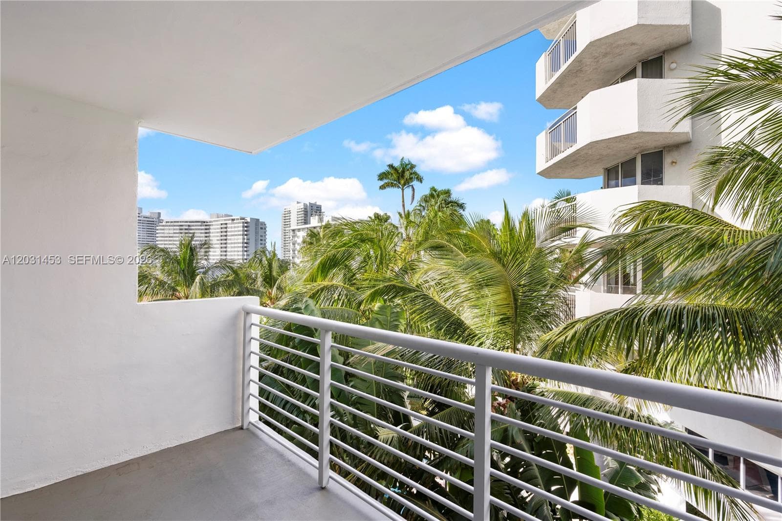 A12031453 — Miami Beach — 2