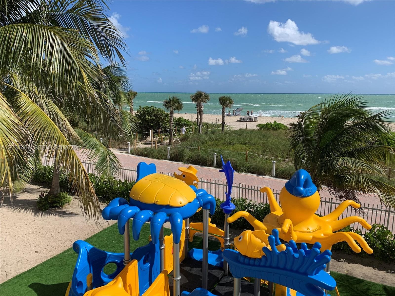 A12031468 — Miami Beach — 28
