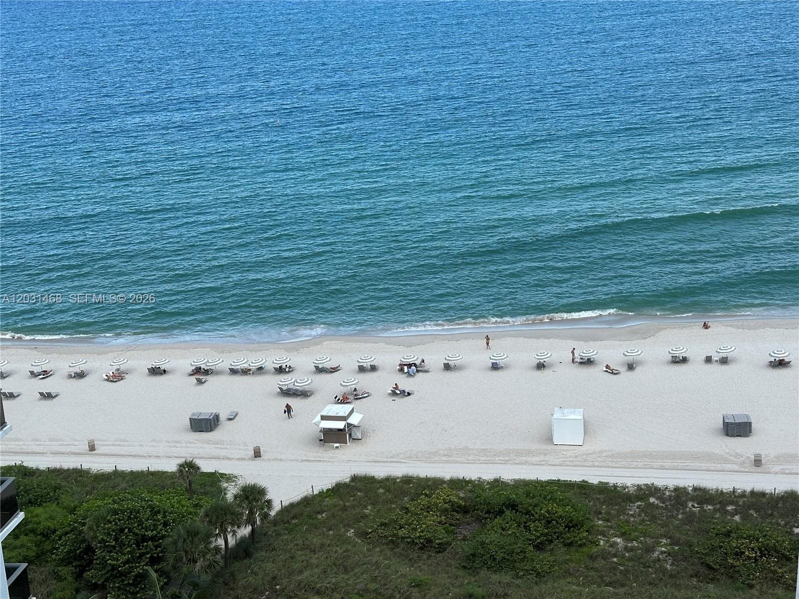 A12031468 — Miami Beach — 41