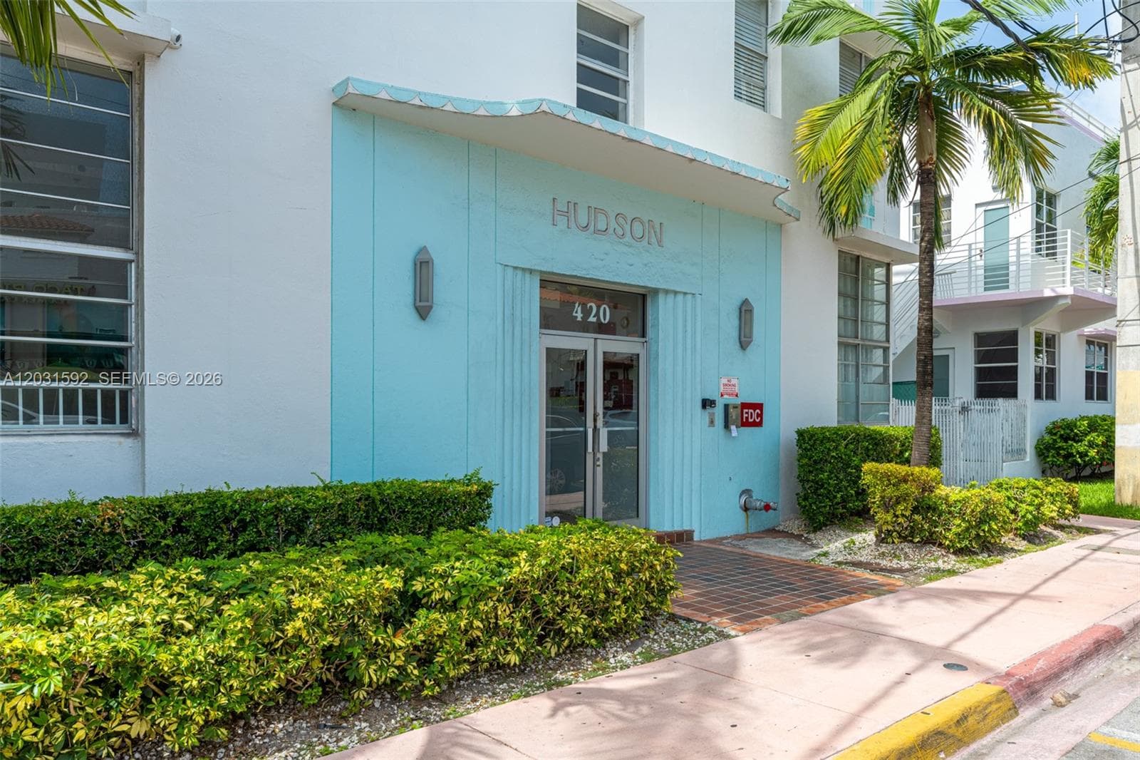 A12031592 — Miami Beach — 24