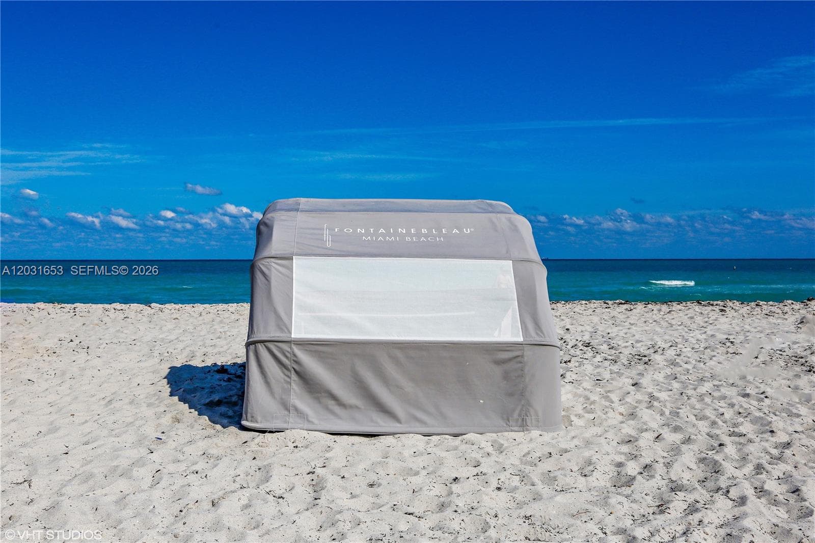 A12031653 — Miami Beach — 54