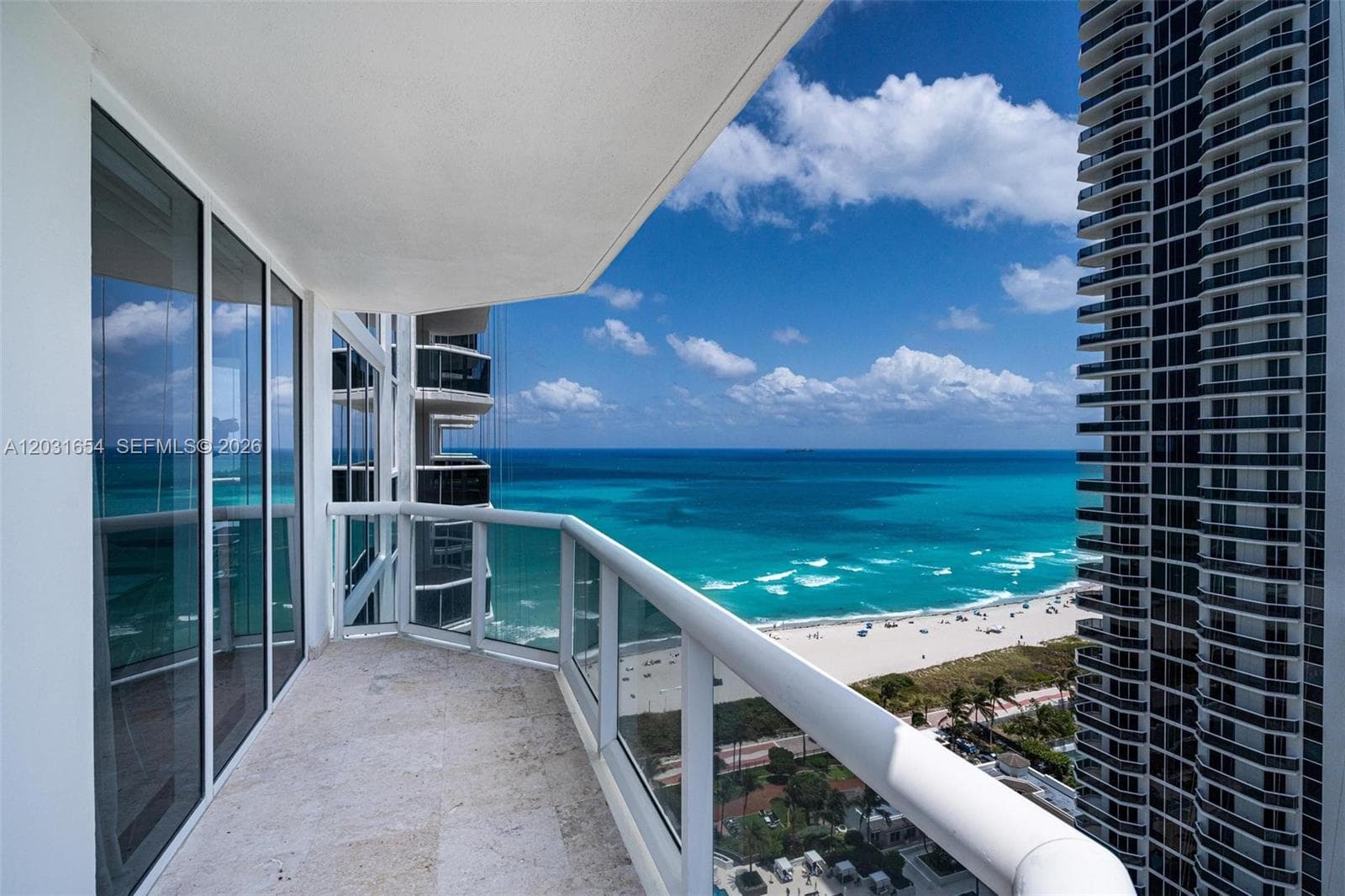 A12031654 — Miami Beach — 20