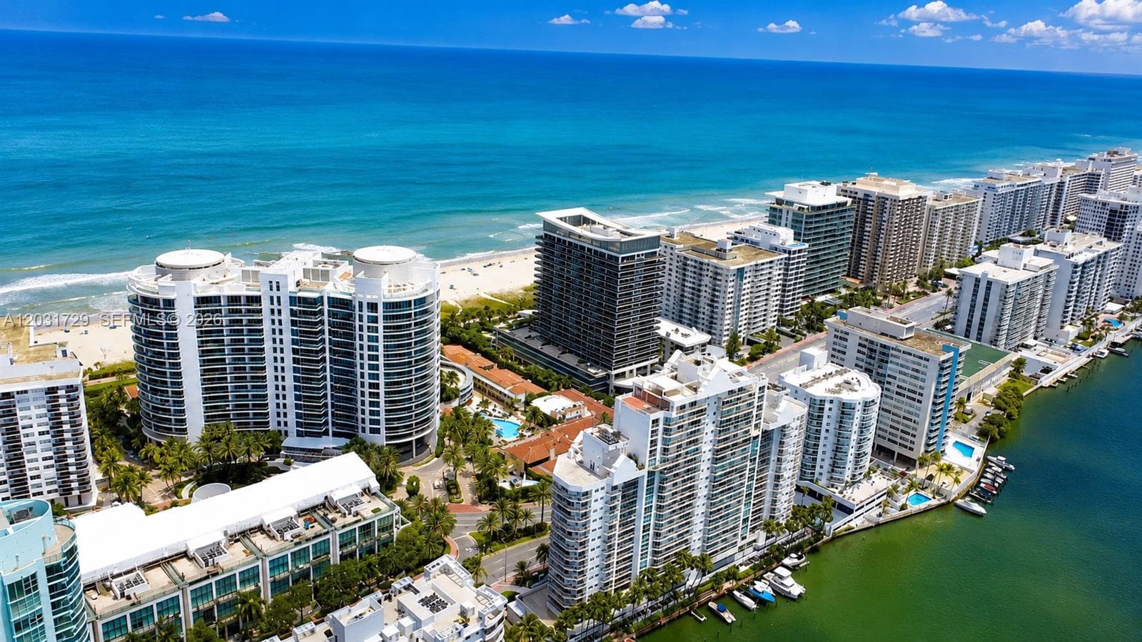 A12031729 — Miami Beach — 27