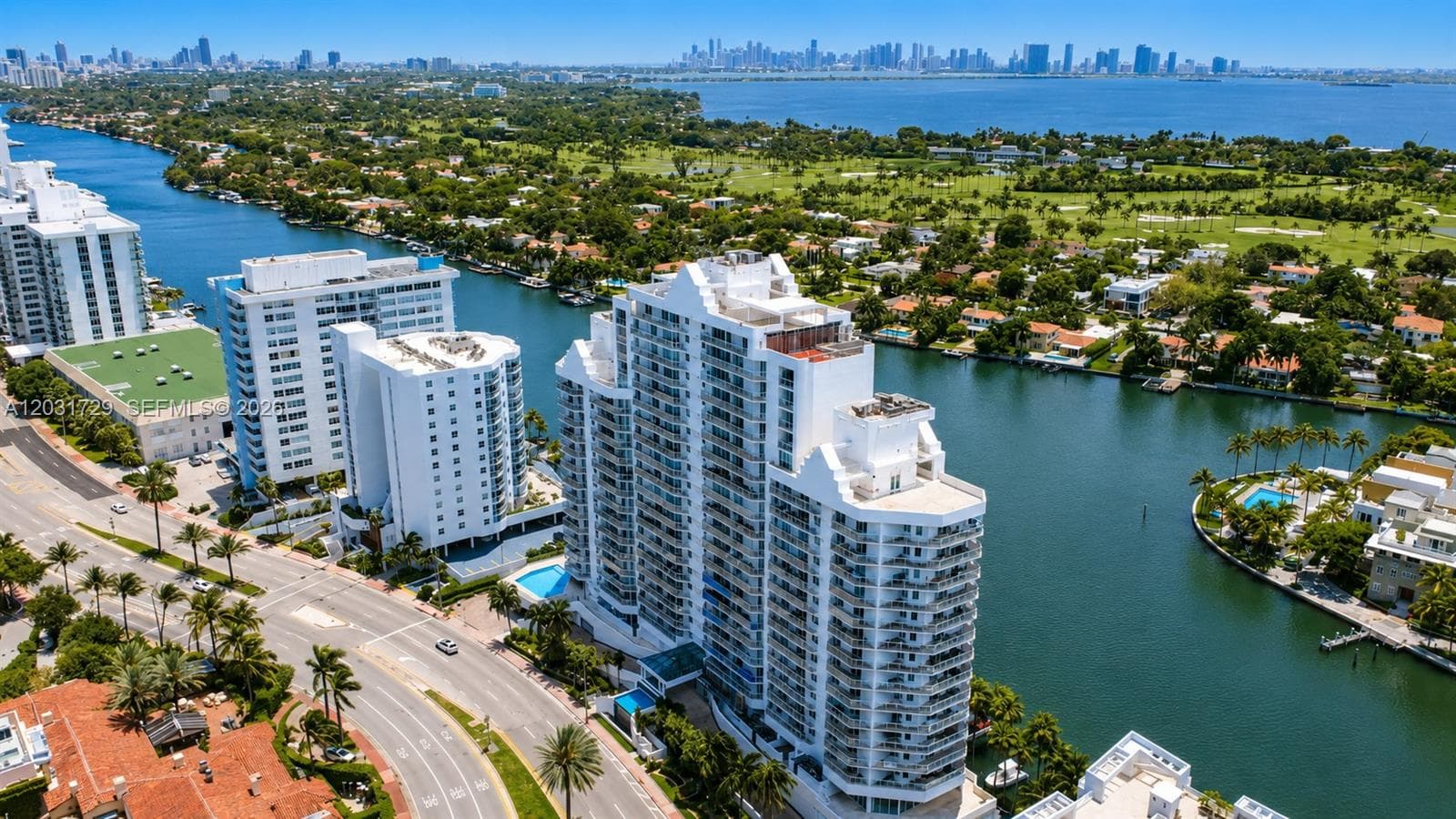 A12031729 — Miami Beach — 33