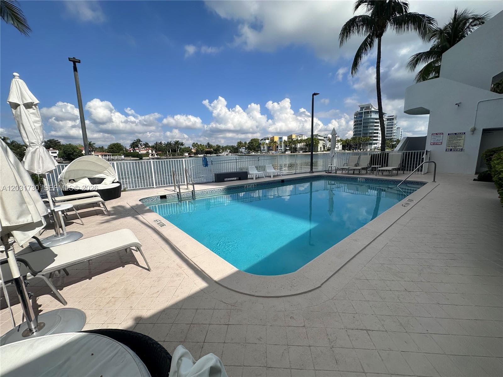 A12031730 — Miami Beach — 38