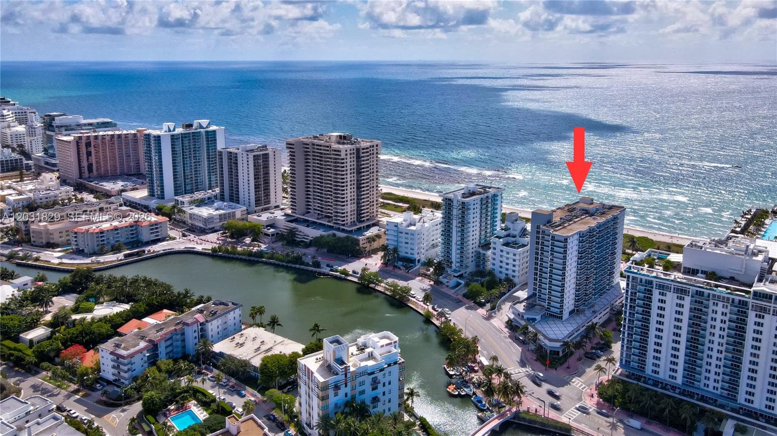 A12031829 — Miami Beach — 29