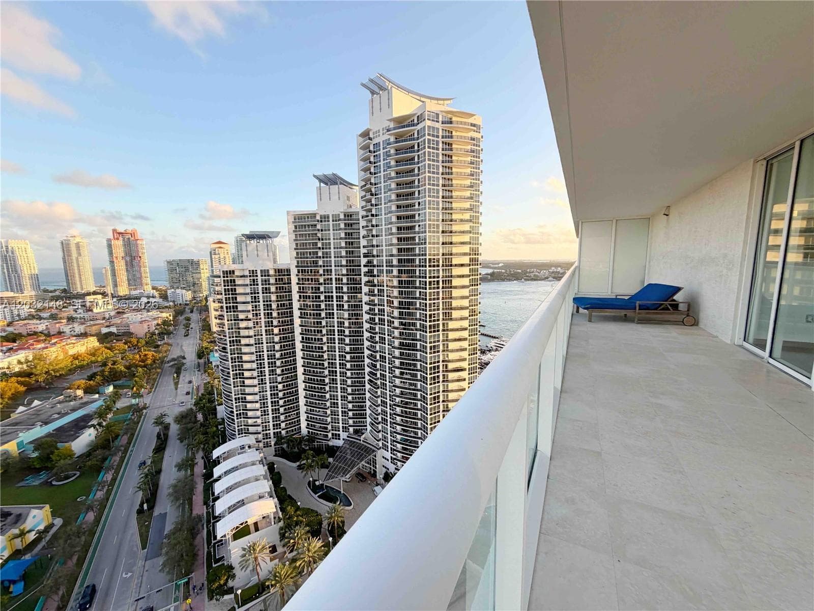 A12032148 — Miami Beach — 18