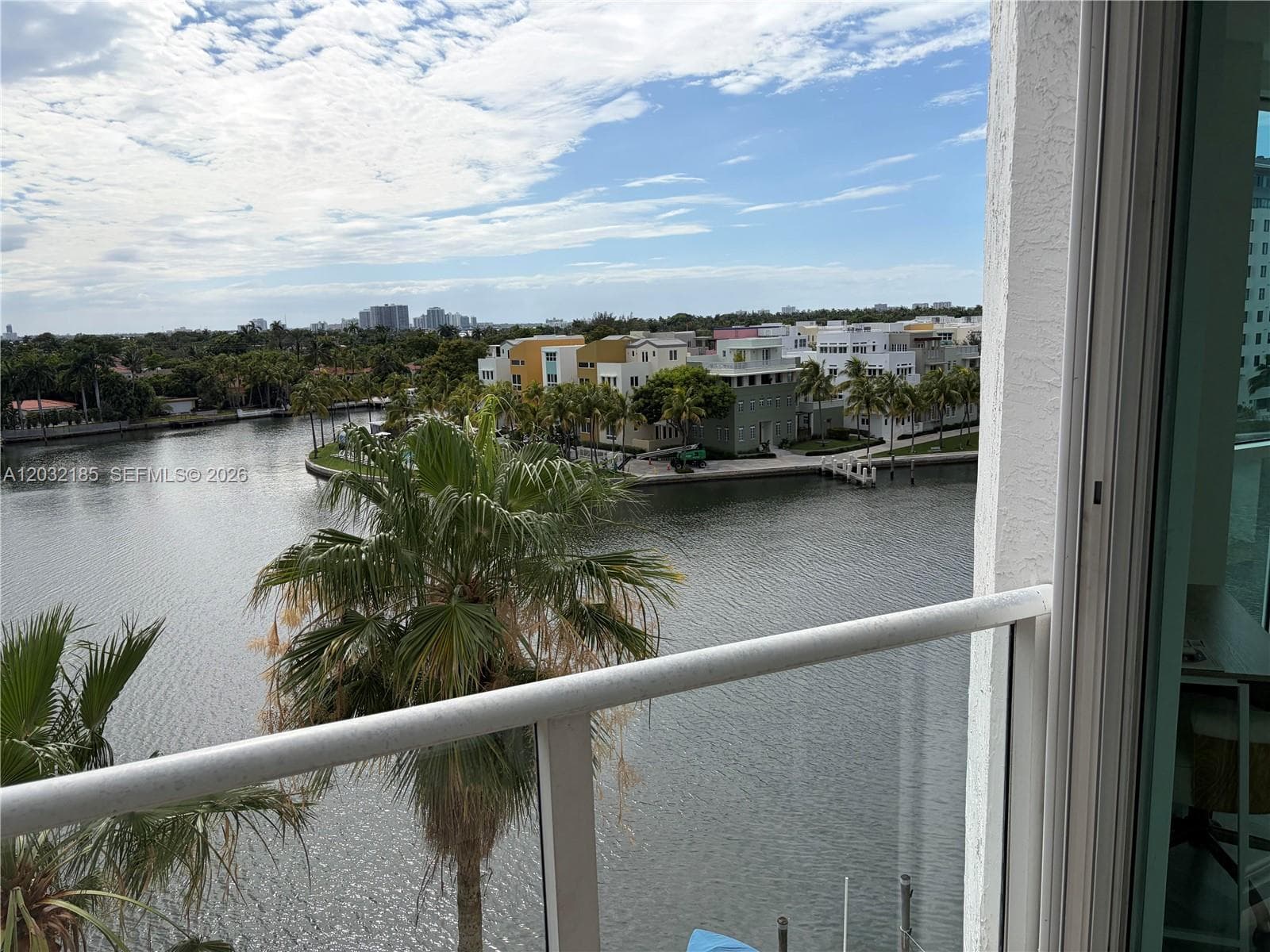A12032185 — Miami Beach — 11