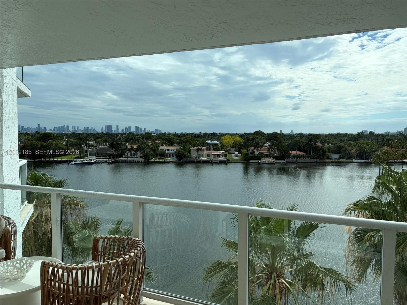 A12032185 — Miami Beach — 19
