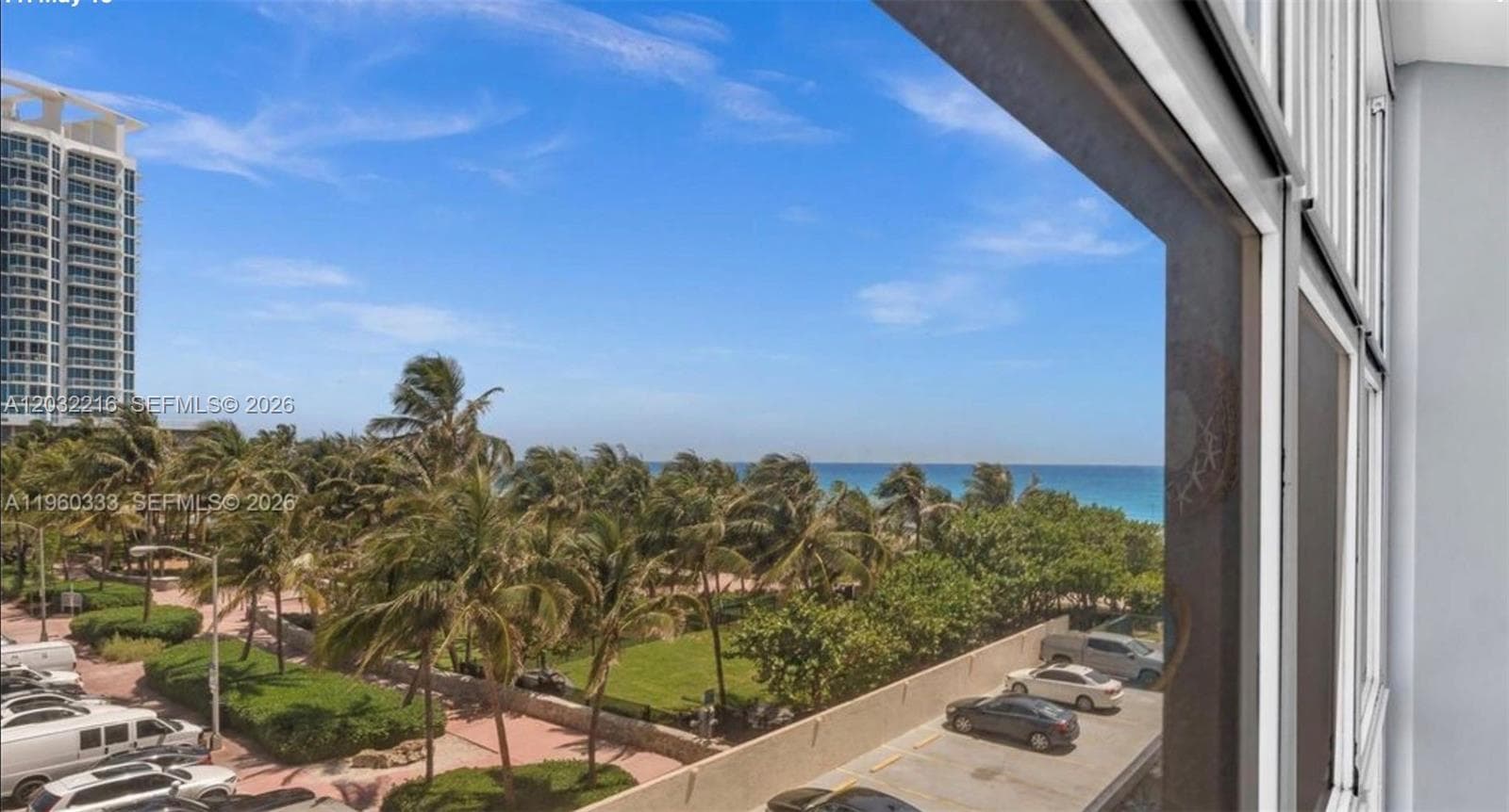 A12032216 — Miami Beach — 40