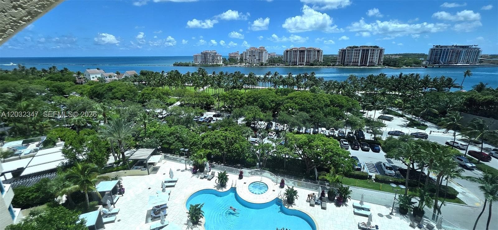 A12032347 — Miami Beach — 27