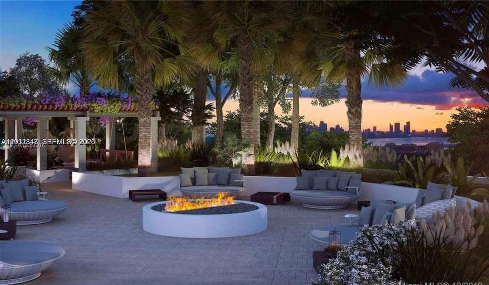 A12032347 — Miami Beach — 43