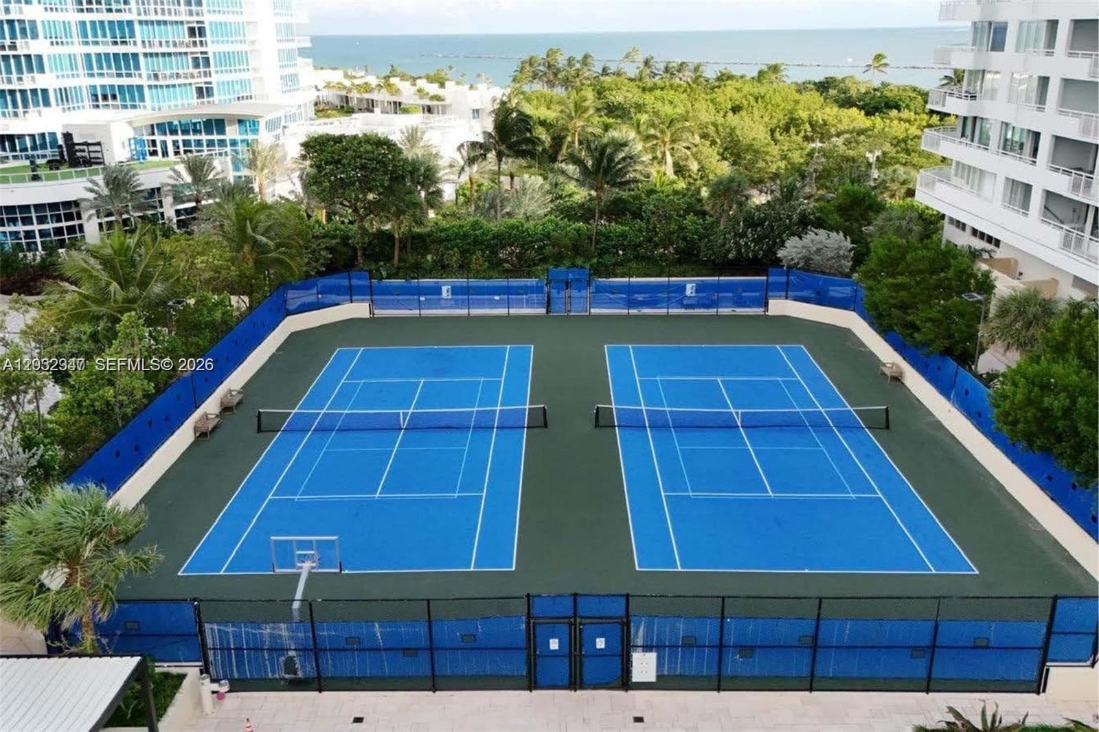 A12032347 — Miami Beach — 40