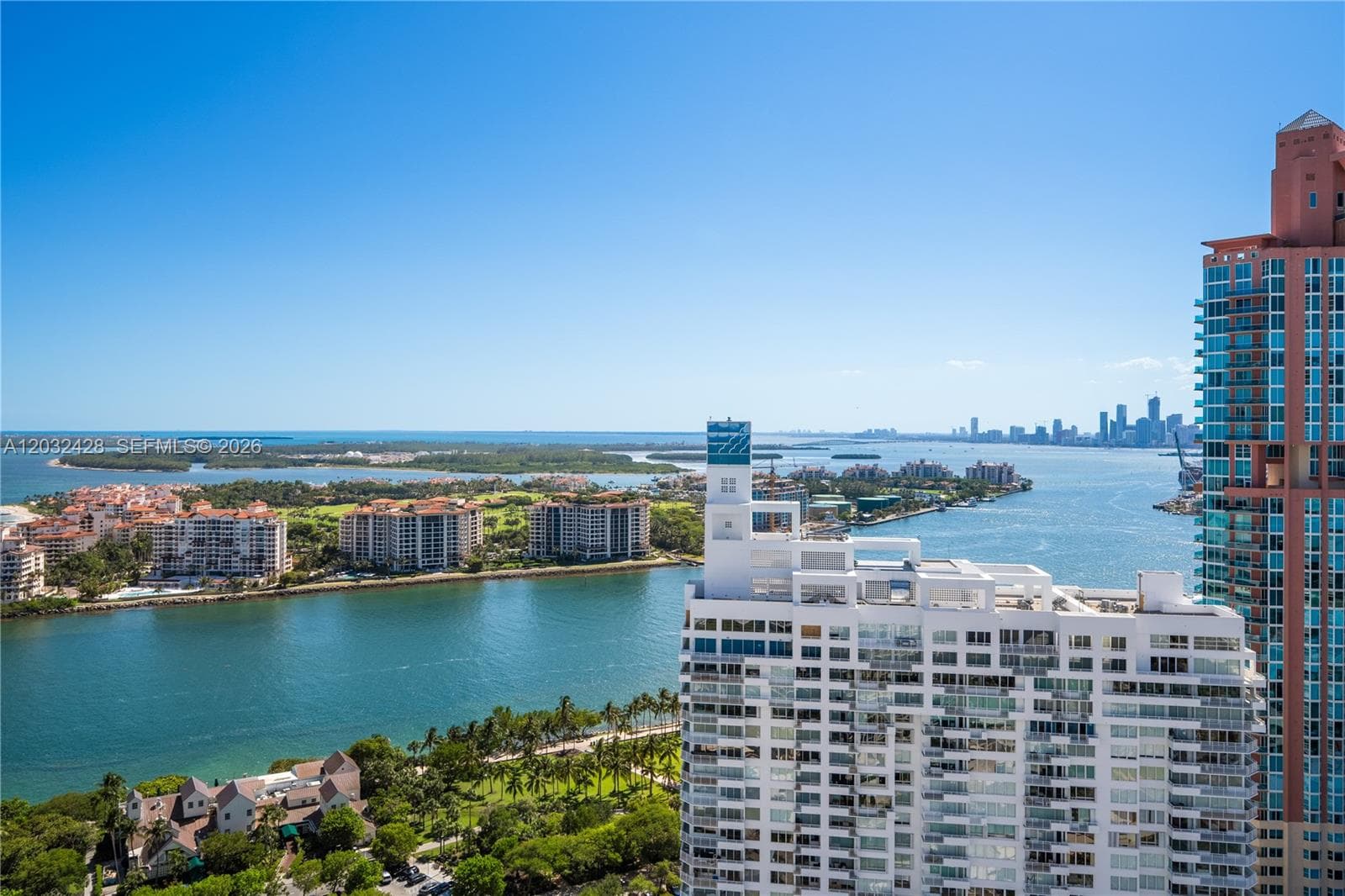 A12032428 — Miami Beach — 31