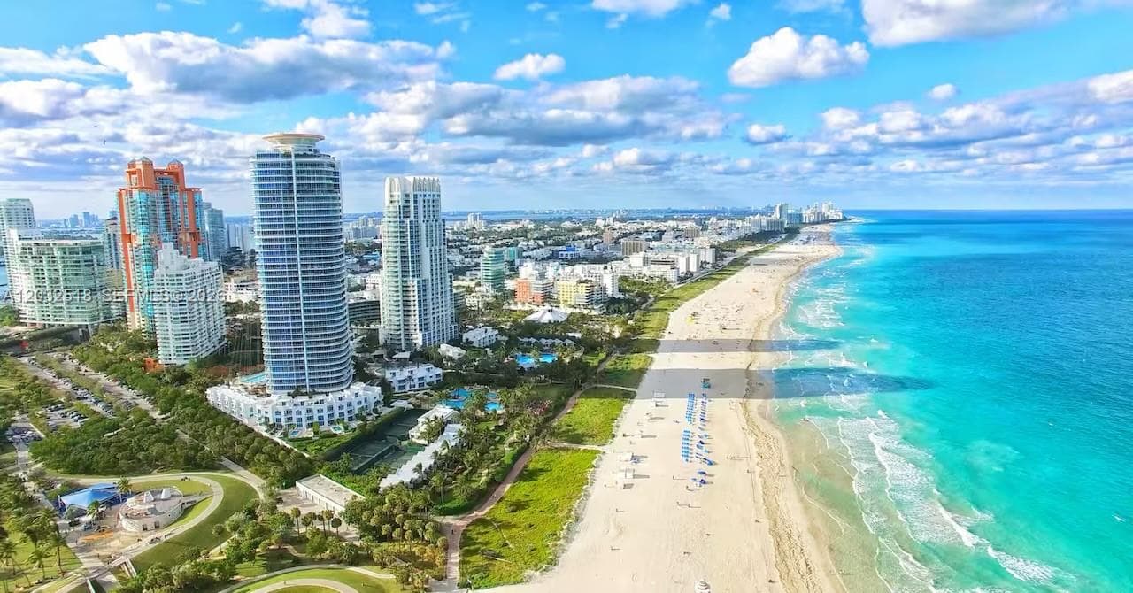 A12032518 — Miami Beach — 21